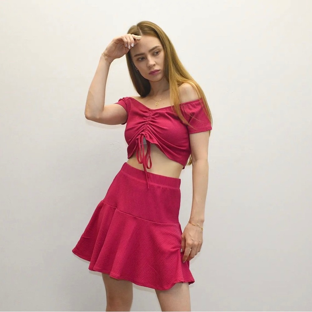 New Lace Up Crop Top And Ruffle Skirt Set -
Color pink size small